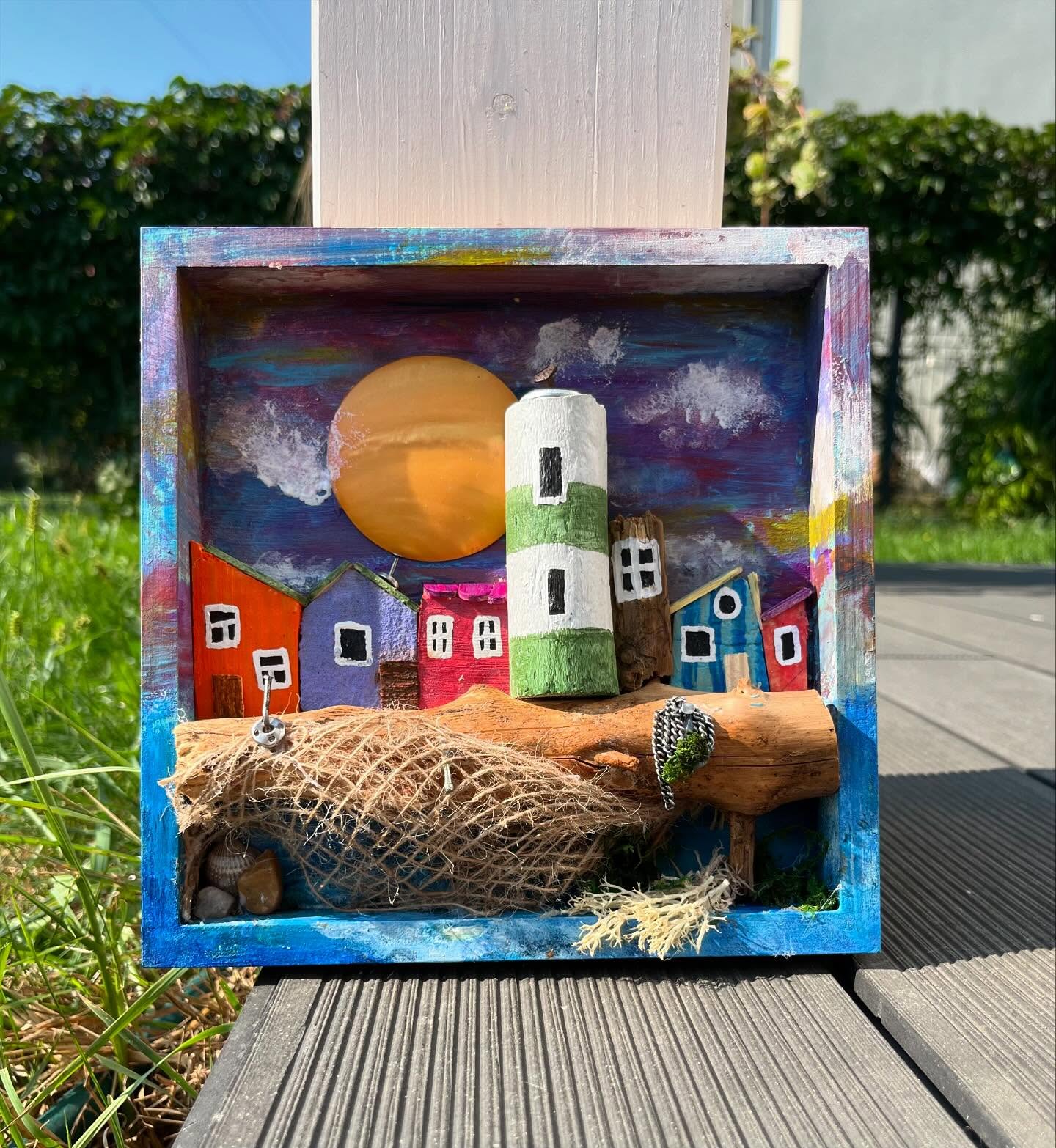 Latarnia nad Tęczowym Brzegiem