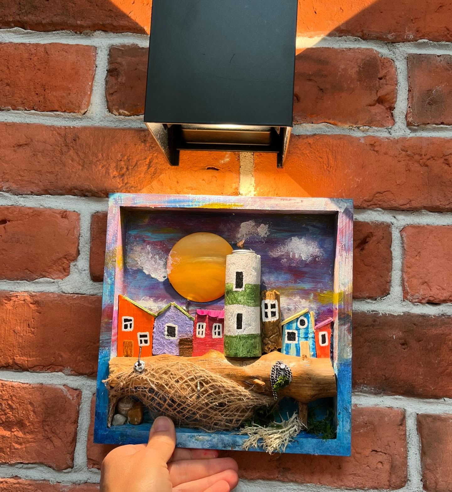 Latarnia nad Tęczowym Brzegiem - zdjęcie 2